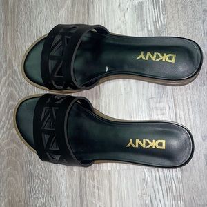 Brand new dkny sandals size 6 woman